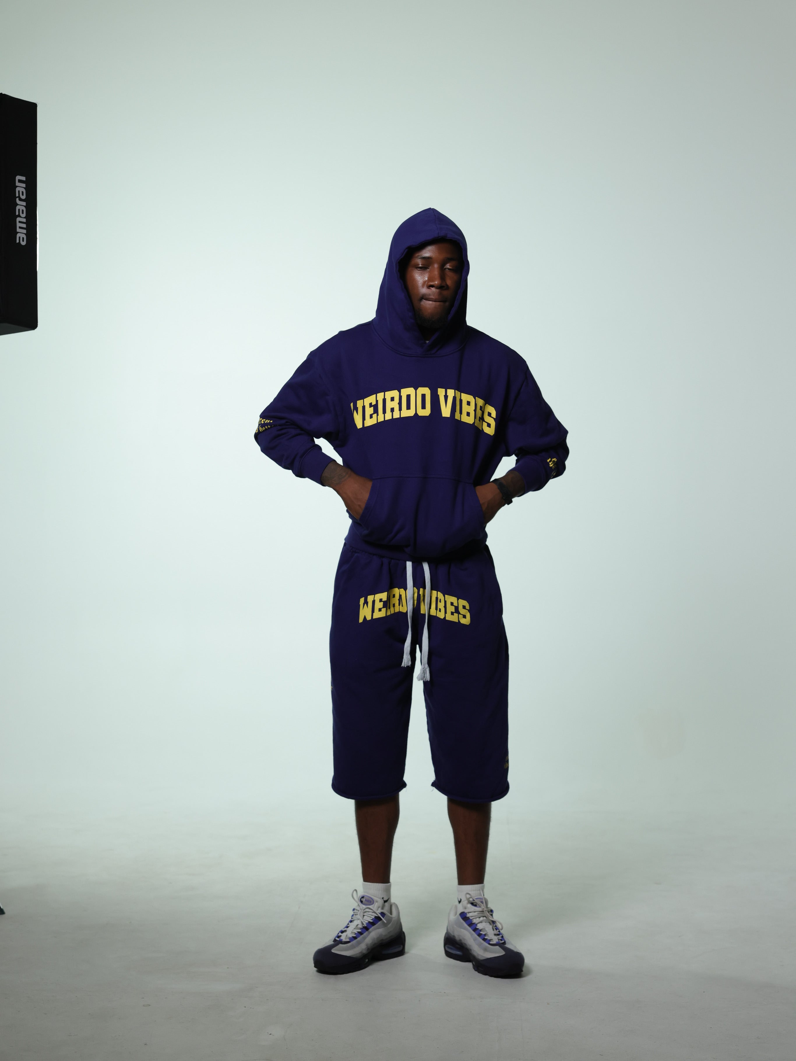 WIERDO VIBES HOODIE